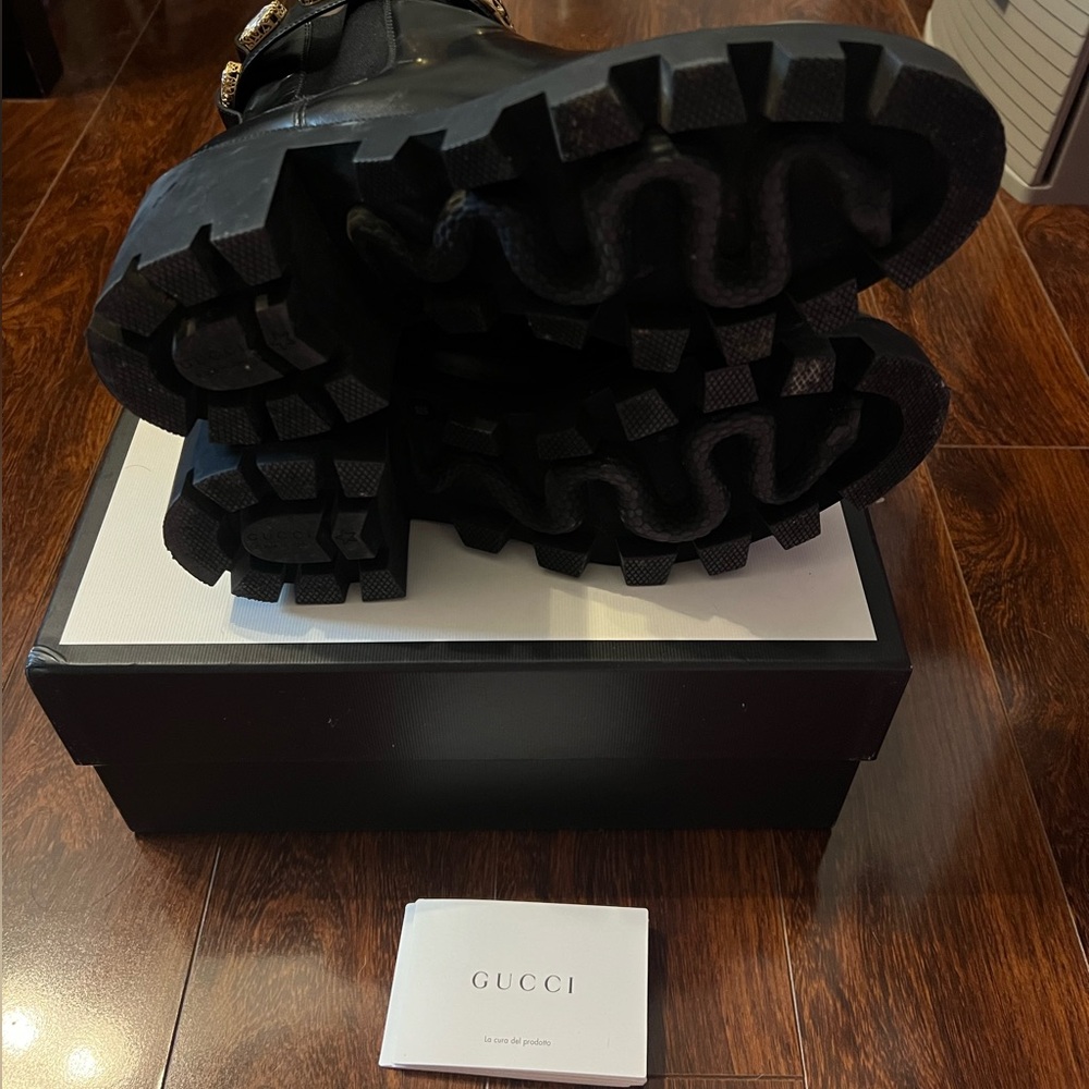 Gucci Black Crystal Leather Chelsea Boots with GG Hardware - Picture 5 of 9